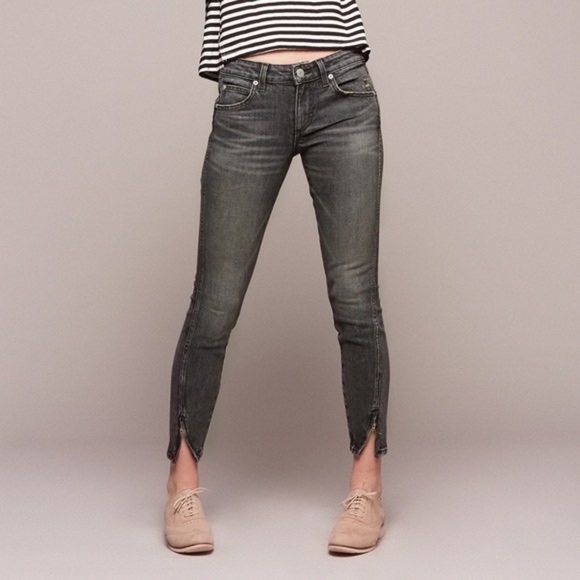 AMO Twist Zip Mid Rise Zipper Ankle Jeans in Smoke - Picture 1 of 13